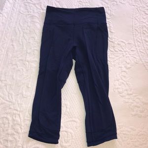 Navy Lululemon Crop Leggings w/ Pockets